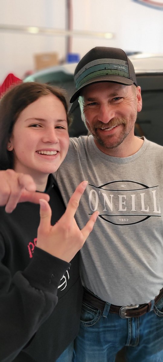 MorwennaSutter's tweet photo. These 2 r Off.  Heading to Blaine MN for the NAFE Showcase Tournament. @team_sask @BmSutter @FemaleNorth  #hockey #goalie #minnesota We are pretty excited and proud to be part of this team 💚🤍🖤💚🤍🖤 https://t.co/vawEZ7sBhT