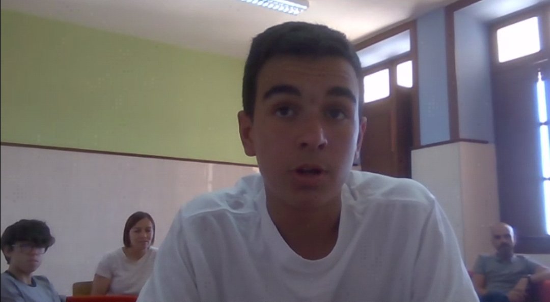 ONGD_JyD's tweet photo. "Contamos nuestras experiencias para enseñar y aprender sobre los discursos de odio y conocer los peligros que los jóvenes sufrimos en redes sociales", Hugo Piñero, colegio Salesiano la Orotava
#interconectadas #dalelavuelta #odio #educacion #Jovenes https://t.co/lSvIR7mNov