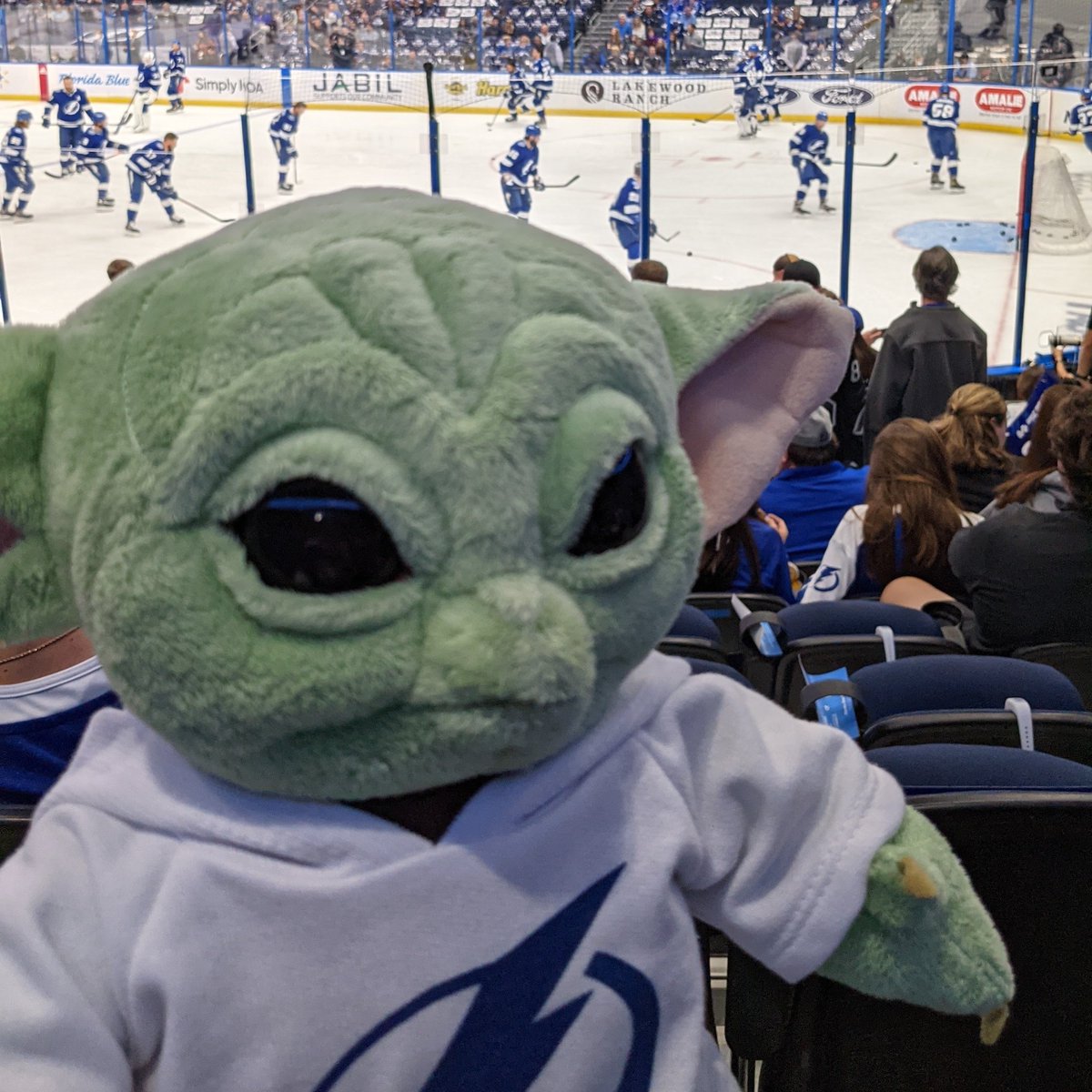 StarDarlingCos's tweet photo. @MarkHamill @MasterChiefJen @LightningRodPod @TBLightning The Force is strong with the Bolts! Afterall, Grogu answered the #CallToCharms and has been with the team all playoffs ⚡⚡
@TBLightning let's get Mark to a home game! https://t.co/gIzIxNGrH1