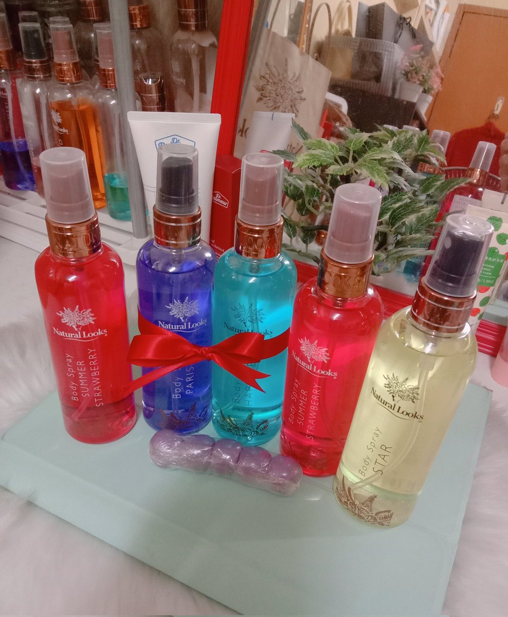 svkxsvkikv's tweet photo. Kemana habisnya gaji kalau bkn sb beli bnda yg x berapa perlu.restock..🥰 licinnn 💸..puasa smpai gaji 😩 #siapa nk beli , blh dm sis..ada promo 20% less utk bulan 6 ni shja ye..hehe..🤍 #naturallooks @naturallooksmys https://t.co/aF6N37UnuZ