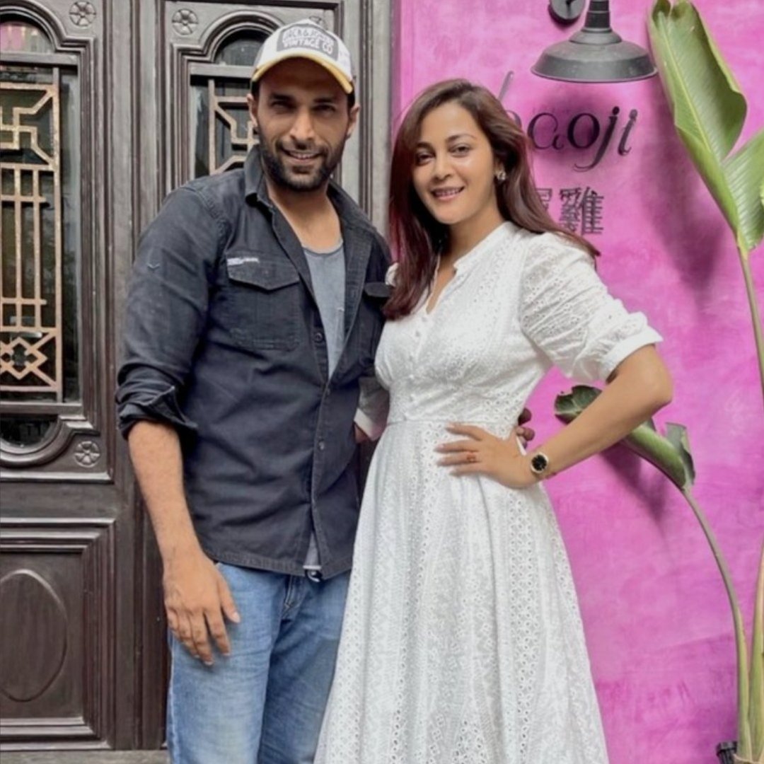 Ok so I had quite social media but one of my #moran friend sent me this pic on whatsApp &amp; I freaking couldn't stop coming here 🤧😭😭
What a surprise bro! I know I'm late still..... 😭😭😭