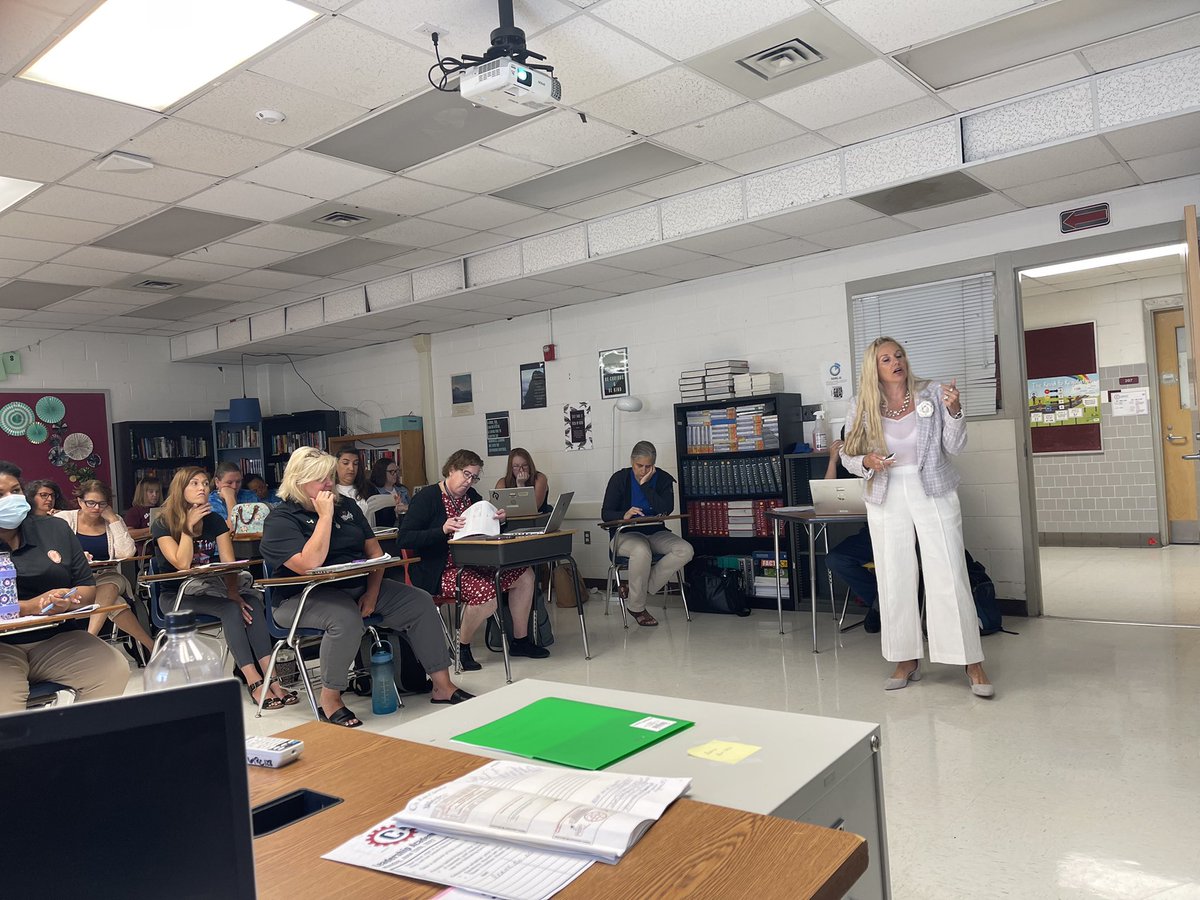 DrHigh_CCPS's tweet photo. CCPS Leadership Academy 2022 - Our focus is Calibrate!  There has been lots of learning and fun over the two days!  Let’s continue to Communicate, Collaborate, and Calibrate in SY22-23. https://t.co/8Jg47Dia1z