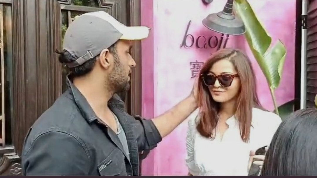 Is this Shaa cupped Kav's face 🥺💗 #MoRan #ShaVeri 
#ZiddiDilMaaneNa
