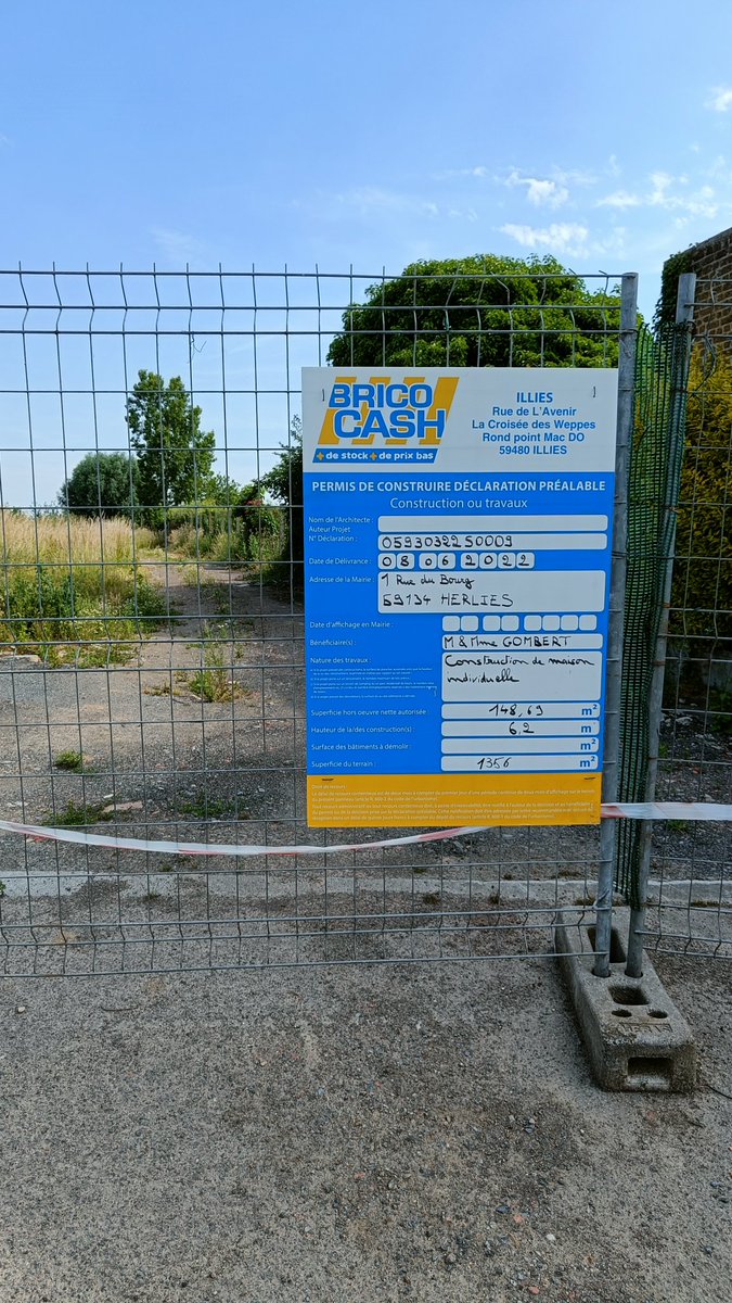 ngombert's tweet photo. Une grande étape de notre projet est franchie ! Depuis aujourd'hui le panneau du permis de construire est affiché 🏠🍾 https://t.co/S3NAIi3ntv