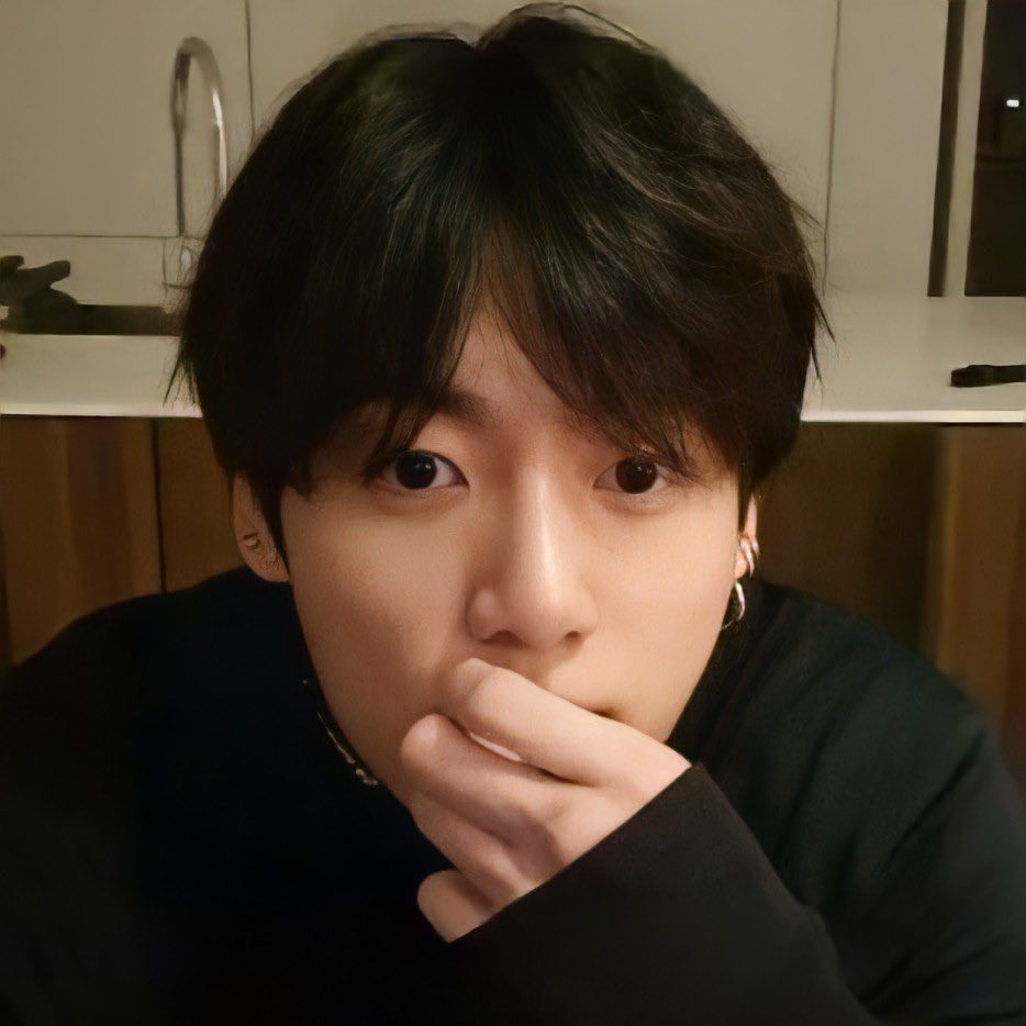 Alea_BTS's tweet photo. love you forever, jungkook ✨💜 https://t.co/BOsL13OTG0