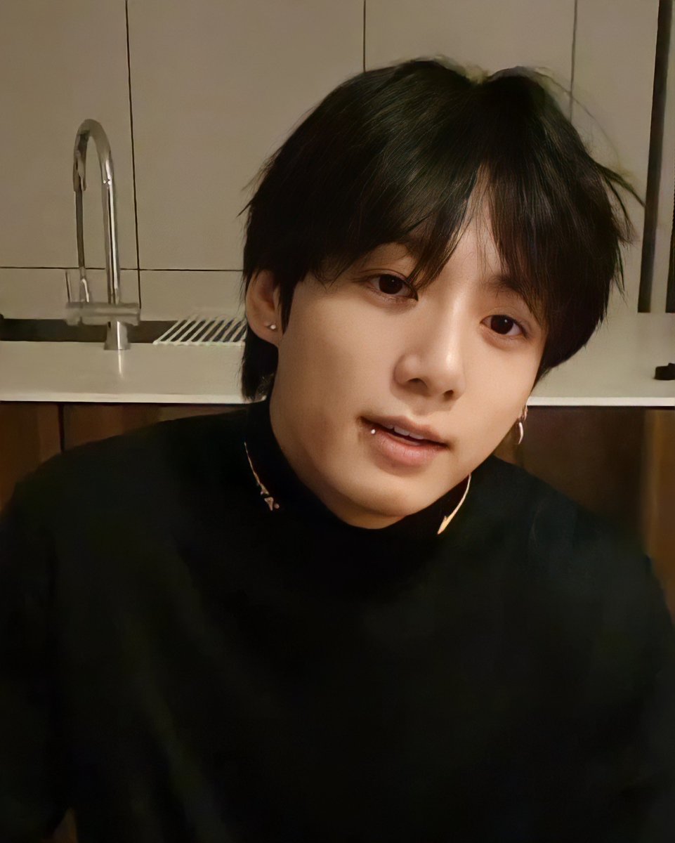 Alea_BTS's tweet photo. love you forever, jungkook ✨💜 https://t.co/BOsL13OTG0