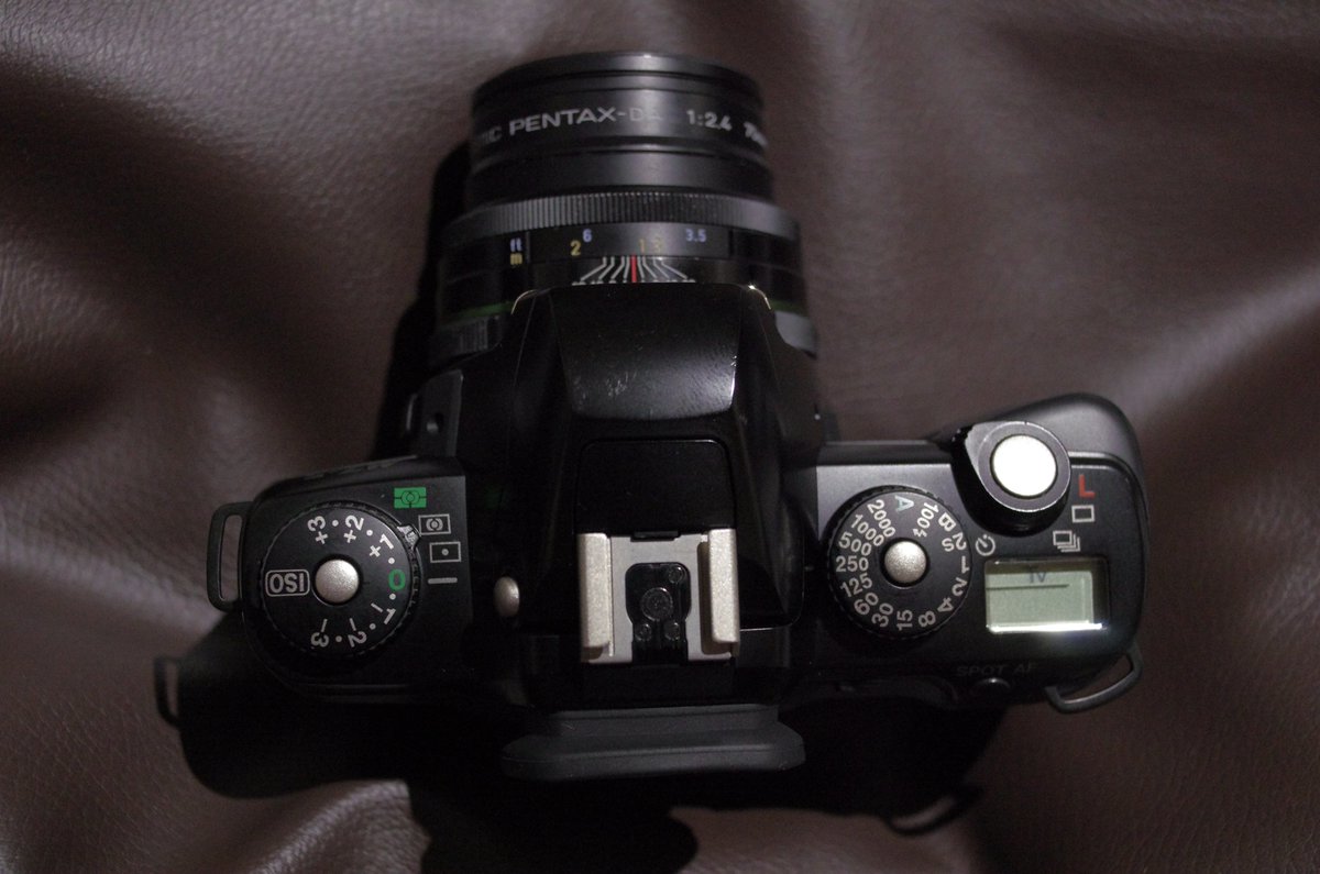 B28Lab's tweet photo. 救出ジャンクの PENTAX MZ-5、不良個所なし。
以前、Super-A用にと買っていたフラッシュが
カメラ、フラッシュ共に
フルスペックで使える!
後幕シンクロも自分にとっては新鮮!
#PENTAX #MZ5 https://t.co/VX1XIAcQol