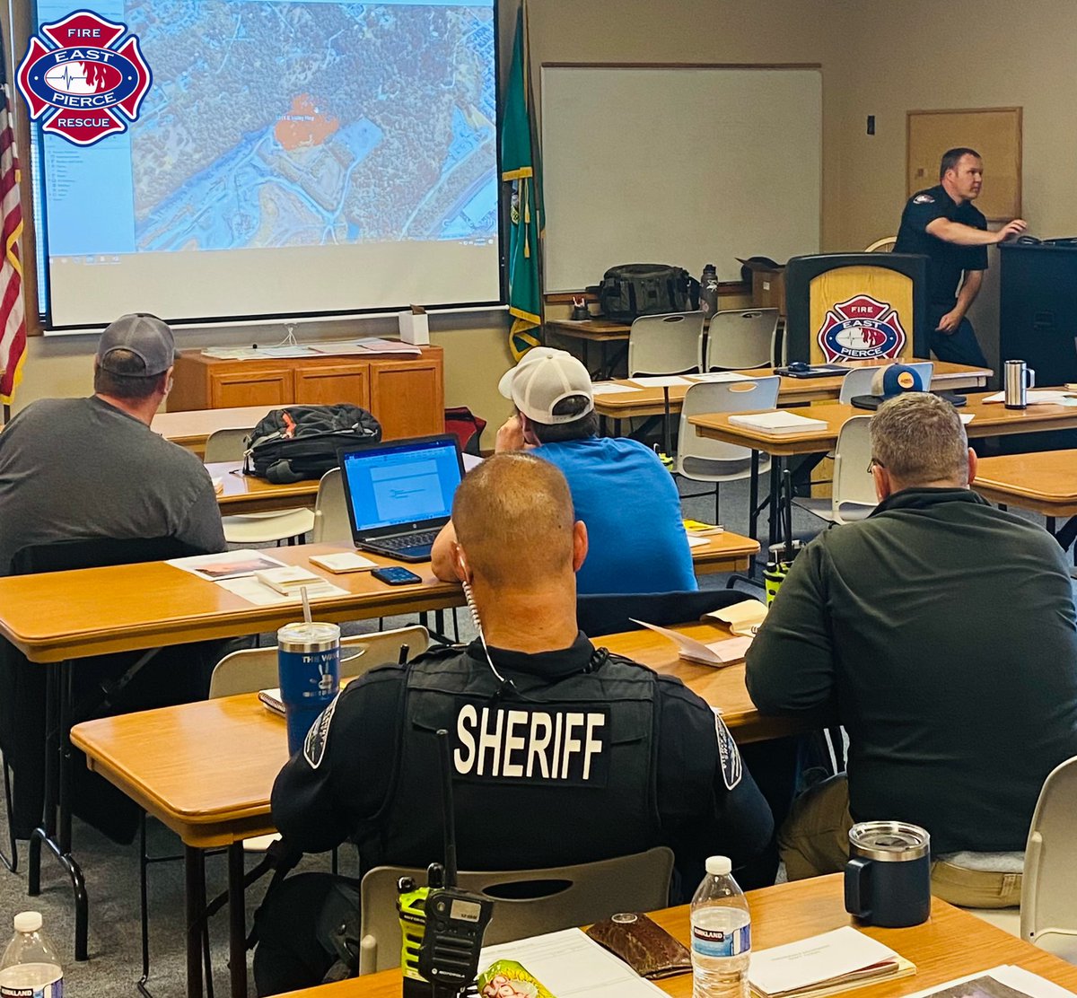 EastPierceFire's tweet photo. Last week, EPFR hosted joint training with partner law enforcement agencies to review communications, available resources, evacuations, and tactics and strategies specific to wildland fires. Thank you @Edgewood_PD and @PierceSheriff for training with us! #PreparingForWildfire https://t.co/lh9AeGGrOe