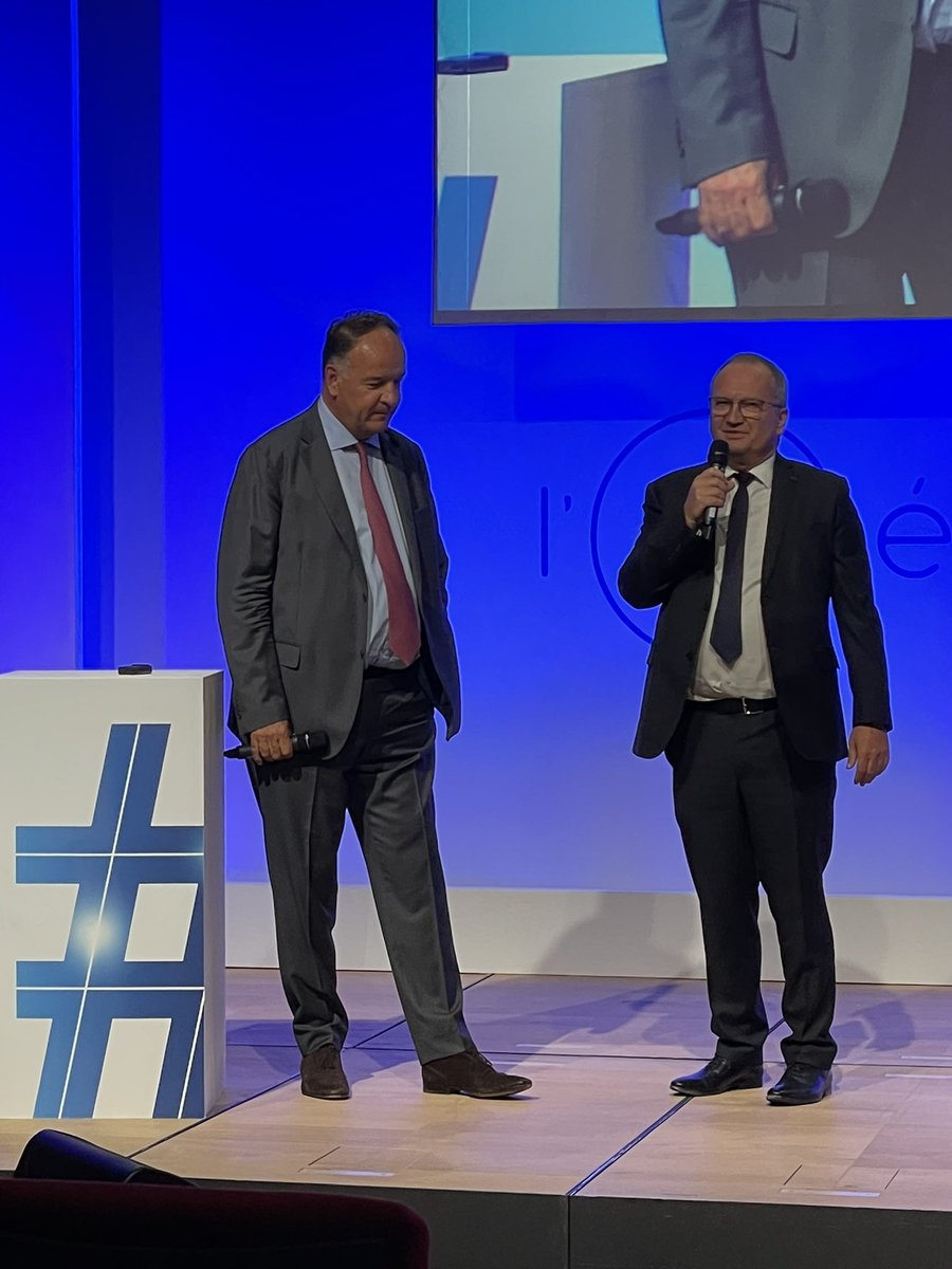 FFIE_fr's tweet photo. Accueil avec @chanutj @GroupeSMA et Emmanuel Gravier, président de la @FFIE_fr La data révolutionne nos métiers, comme nos modes de vie  #digtalisation #electrification https://t.co/EE7QM52e7w