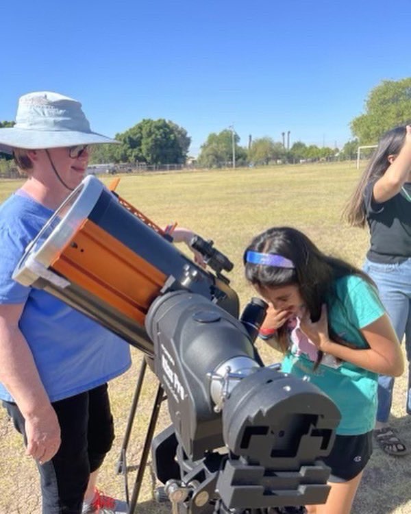 CraneSchools's tweet photo. CAMP🏕CRANE at @gowanscienceacademy had a visit from the City Star Gazer Club. Campers were able to learn about solar telescopes. #SCIENCE #gowangators #azontrack #Whycrane #WeAreCrane https://t.co/FTXyGAdKRe