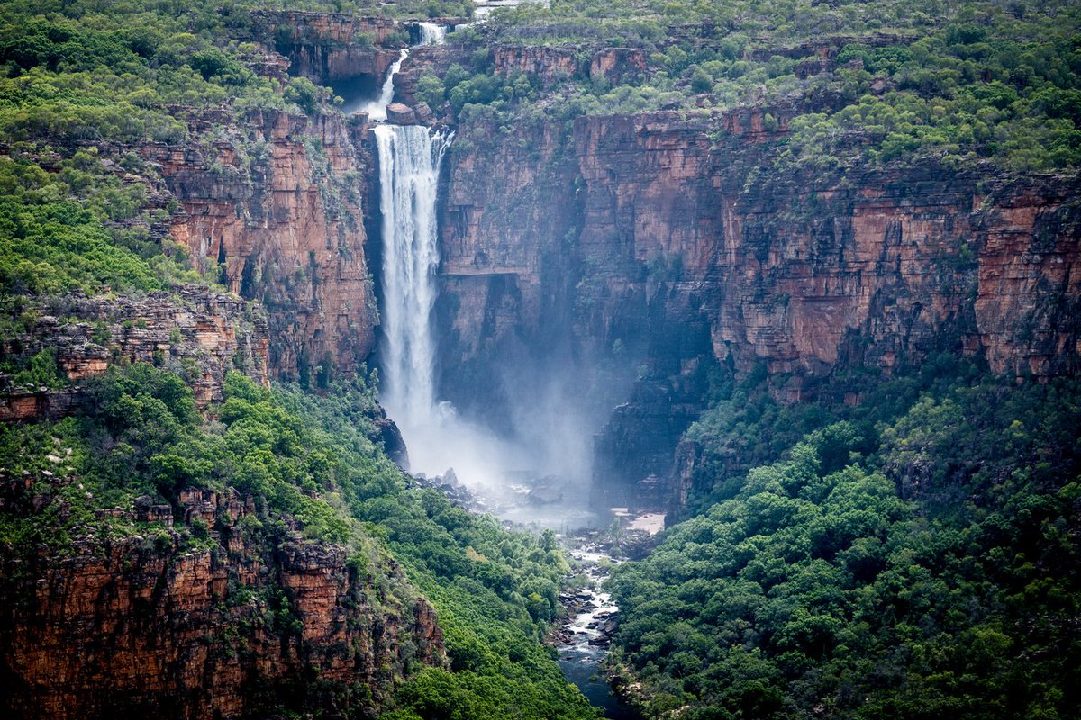 UIS_Australia's tweet photo. Did you know that over 70% of #Australia’s land falls in The #Outback? You can spot the ancient monolith #Uluru, check out the emus and #dingoes in Alice Springs Park, and even catch a bird’s eye view of #Kakadu National Park in a thrilling helicopter ride😍

#uisaustralia https://t.co/vwWtrLXmtF