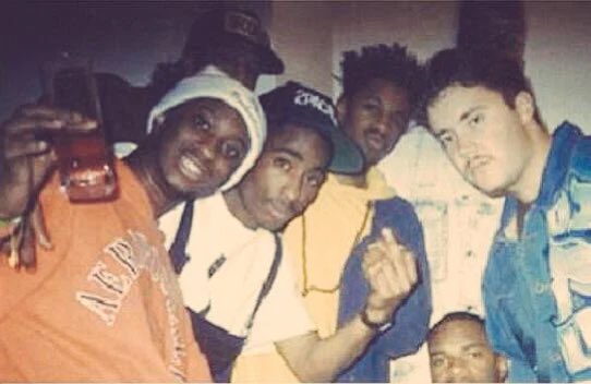 nfr_podcast's tweet photo. MF DOOM with Tupac, Subroc, Dr. Dre, Eazy E, and Pete Nice back in the KMD days https://t.co/RAksbmvJ5u