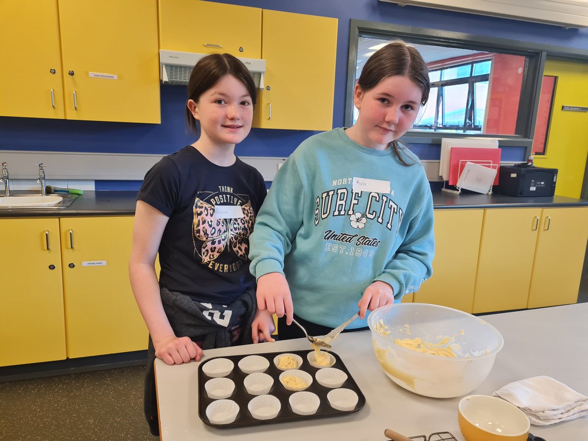 StPiusXHEDept1's tweet photo. Our p7's enjoying a taste of Home Economics @spxks3 https://t.co/D7f1X0K3yV