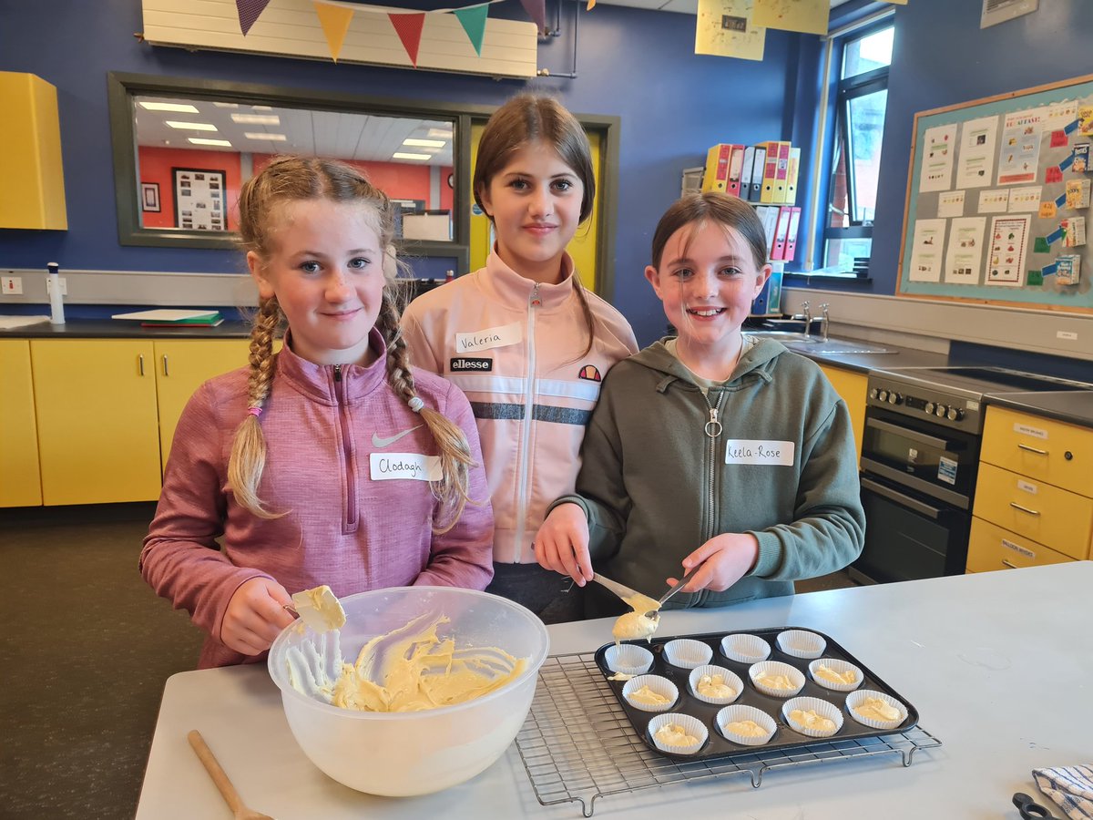 StPiusXHEDept1's tweet photo. Our p7 pupils enjoying a taste of Home Economics in  SPX @spxks3 https://t.co/BBEKEKor5L