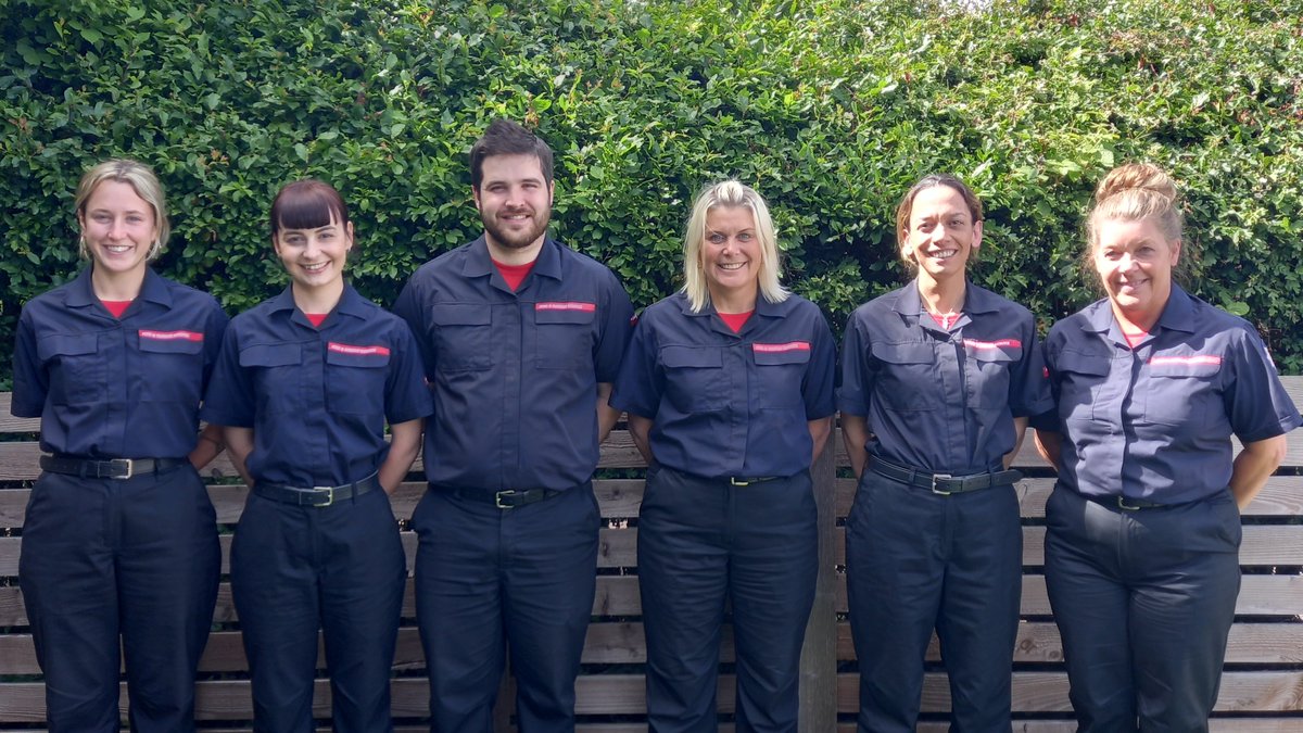 AFRSControl's tweet image. Introducing Trainee Firefighter @AFRSControl Course 1-2022. Left to Right: T/FFC Ayre, T/FFC Hillman, T/FFC Hill, T/FFC Roberts, T/FFC Harris and T/FFC Thatcher. 
 
#traineeheroesinheadsets #controlroom #fireservicefamily #trainingcourse12022