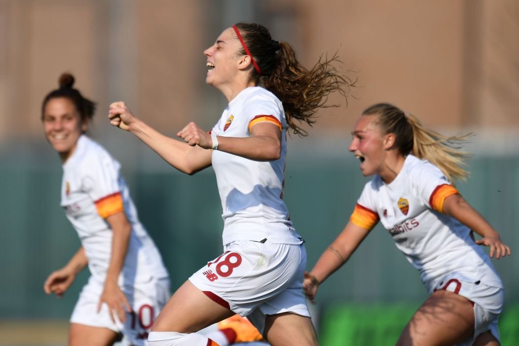 ilRomanistaEN's tweet photo. 🌍 “Il Romanista in the world”

🗣 Do not miss the second episode of our newsletter in English wich came out yesterday!

🧐 Also including…

🔺Matic

🔺Zalewski

🔺An interview with @ASRomaIE 

Check your inbox or subscribe for free ➡️ https://t.co/4svkM4HnGh https://t.co/nrblkz2t4l