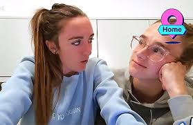 eivlisrs's tweet photo. Find someone who looks at you the way Viv looks at Lisa 😘🥰❤️‍🔥💘 https://t.co/dQn6trSRRT