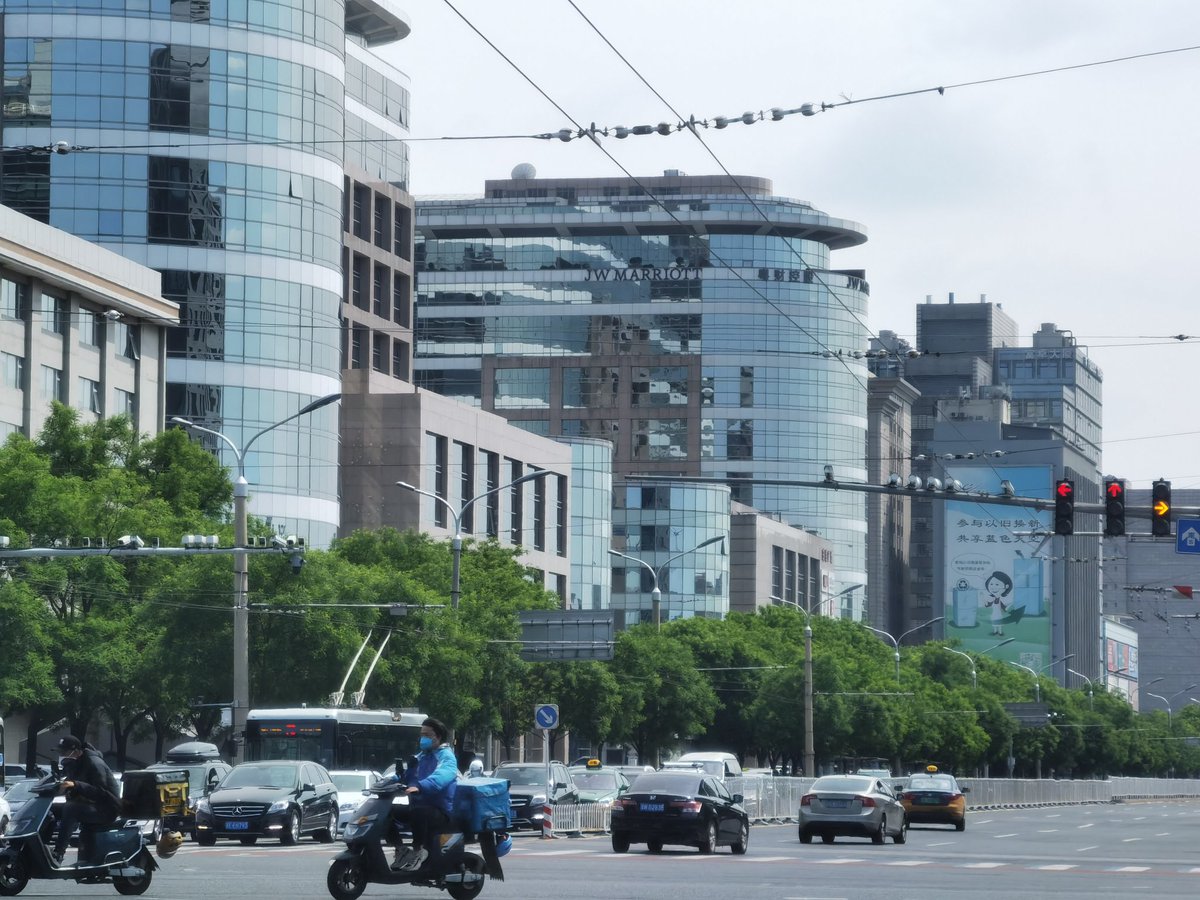 SuZhang2021's tweet photo. The bustling Beijing is coming back. https://t.co/VwFuRcHTsx