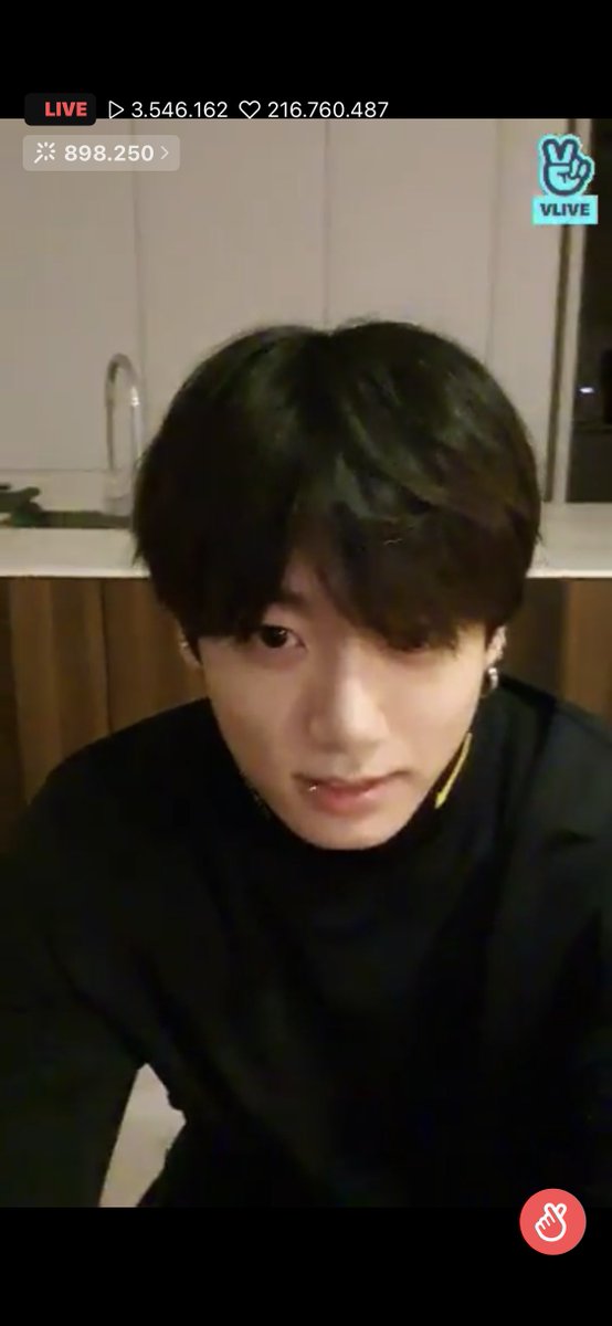 JJungKook_9791's tweet photo. BTS LIVE #VILIVE
JUNGKOOK #JUNGKOOK
#정국 #BTS #방탄소년단
@BTS_twt @bts_bighit 🐰💜 https://t.co/edXg6MGZBF