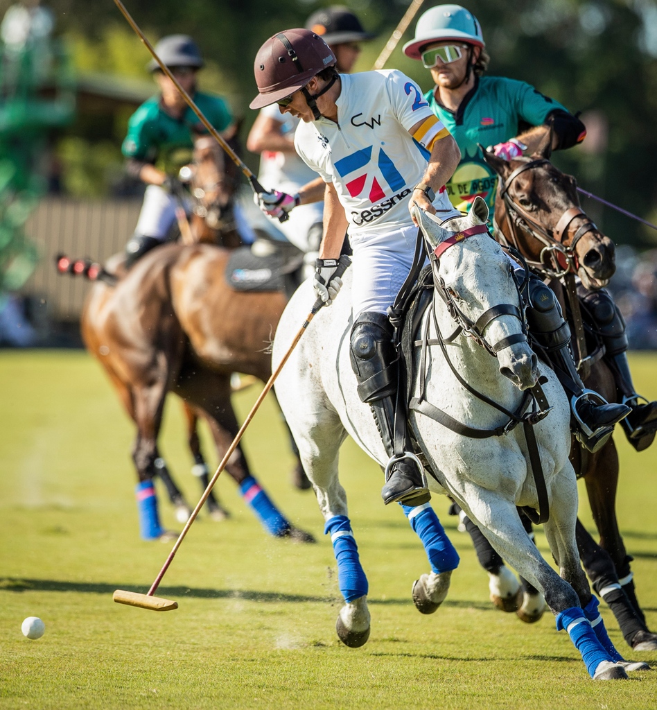 GAUNTLETOFPOLO's tweet photo. Gringo Colombres for Cessna⁠
⁠
📸 @agusfondapl ⁠
#gauntletofpolo https://t.co/TSz6Jo8Dor