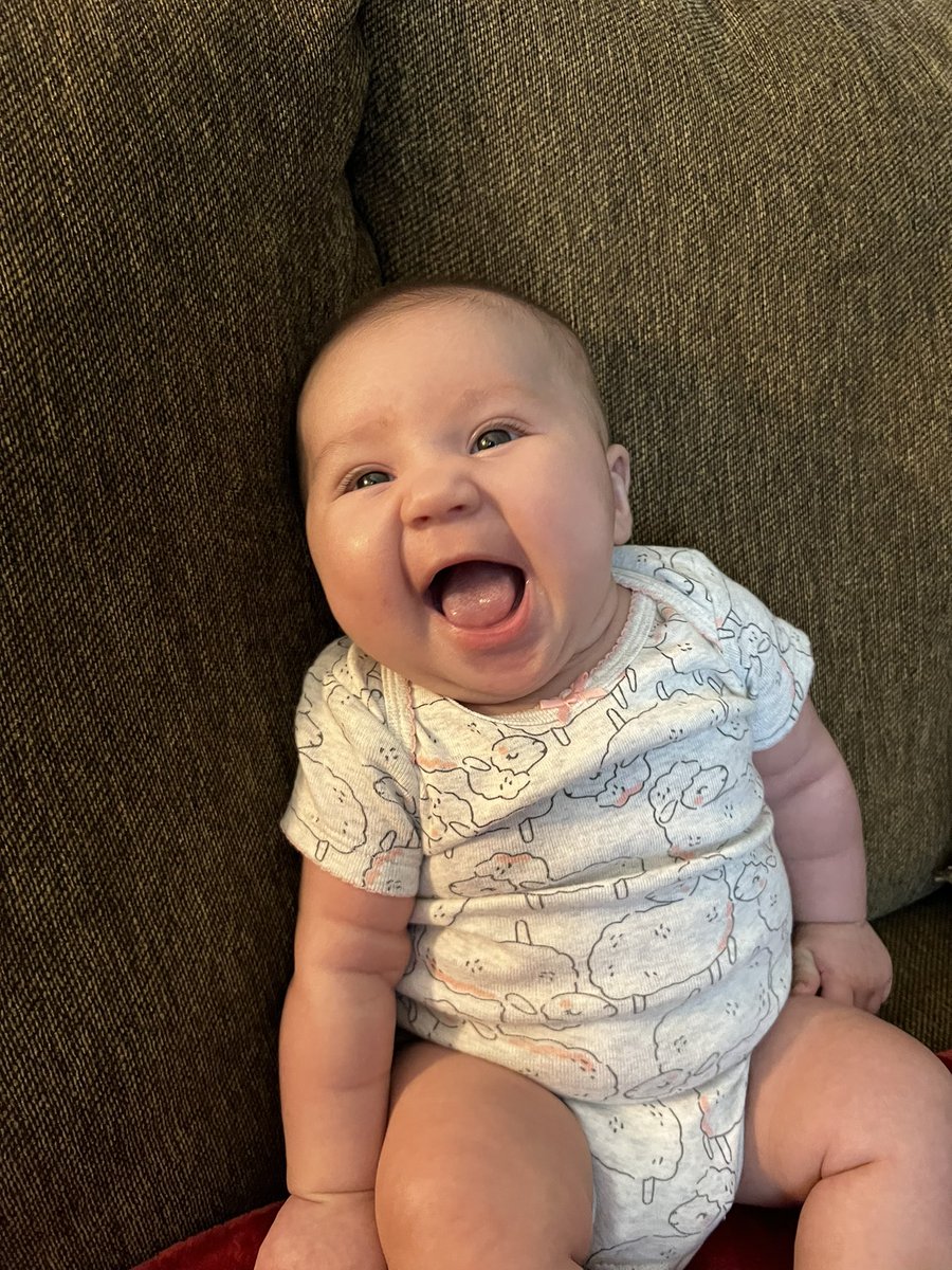 05_bailey's tweet photo. i still can’t believe i have been a mom for 10 weeks to this most perfect angel🥺💗 it’s so unreal.. https://t.co/I35DiNuJWF