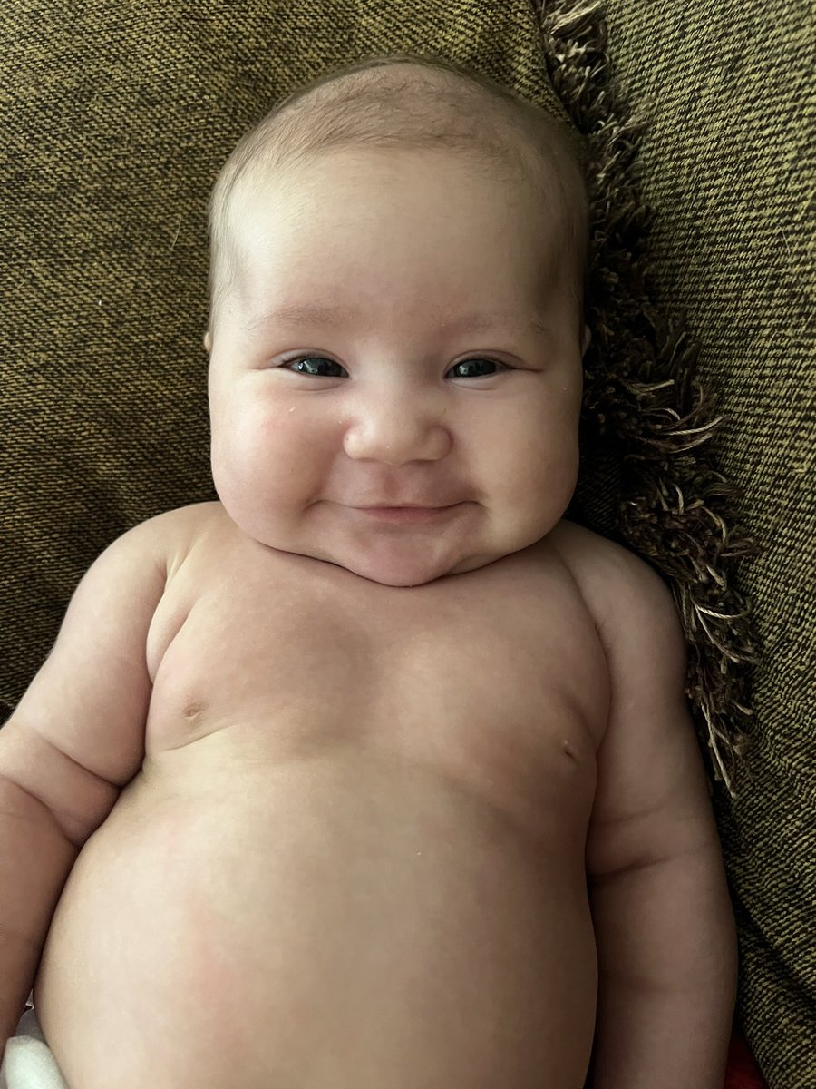 05_bailey's tweet photo. i still can’t believe i have been a mom for 10 weeks to this most perfect angel🥺💗 it’s so unreal.. https://t.co/I35DiNuJWF