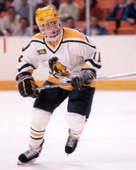 ClarksonMHockey's tweet photo. Also in 2007 with the Ducks, Todd Marchant.  One of, if not, THE fastest Golden Knight ever, Todd played 1195 total games in the NHL, the most of any player to wear the Green and Gold! https://t.co/QCYtcjAuyC