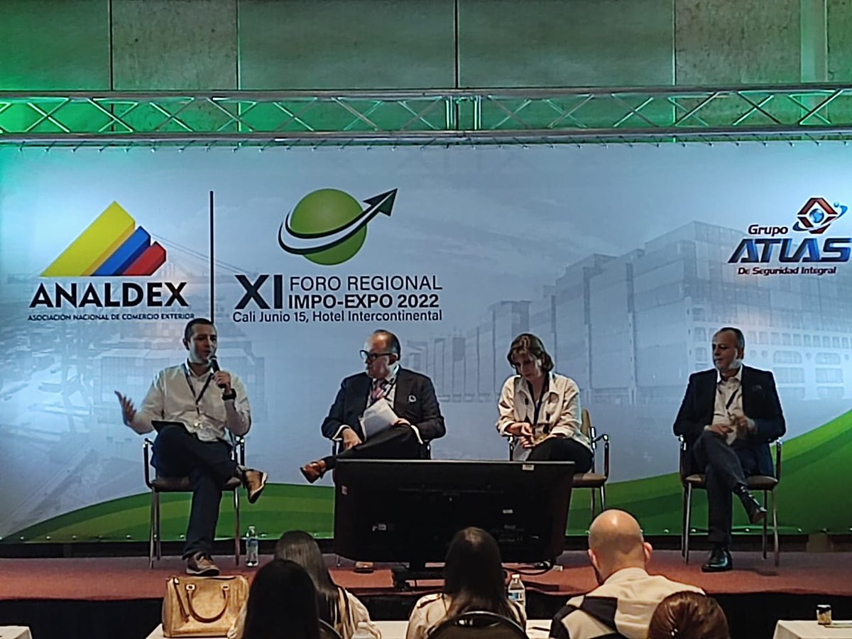 davidcastanoco's tweet photo. Foro regional @AnaldexColombia en este momento perspectivas del transporte aereo. https://t.co/AokoglFBOy