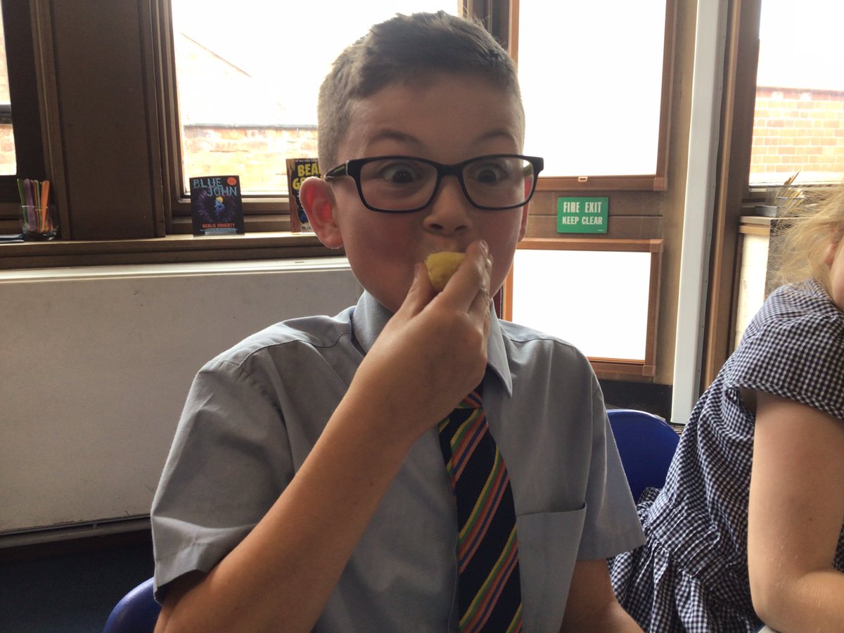 year4wja's tweet photo. Can I describe fruits using a range of vocabulary? Can you match the key words to the pictures of 4NA taste testing tropical fruits? Zesty, sour, intense or juicy! 🍉🥝🥭

@WhitchurchJun 
@whitchurchCEFed https://t.co/NlhtQGriCP
