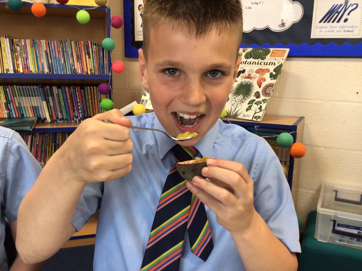 year4wja's tweet photo. Can I describe fruits using a range of vocabulary? Can you match the key words to the pictures of 4NA taste testing tropical fruits? Zesty, sour, intense or juicy! 🍉🥝🥭

@WhitchurchJun 
@whitchurchCEFed https://t.co/NlhtQGriCP