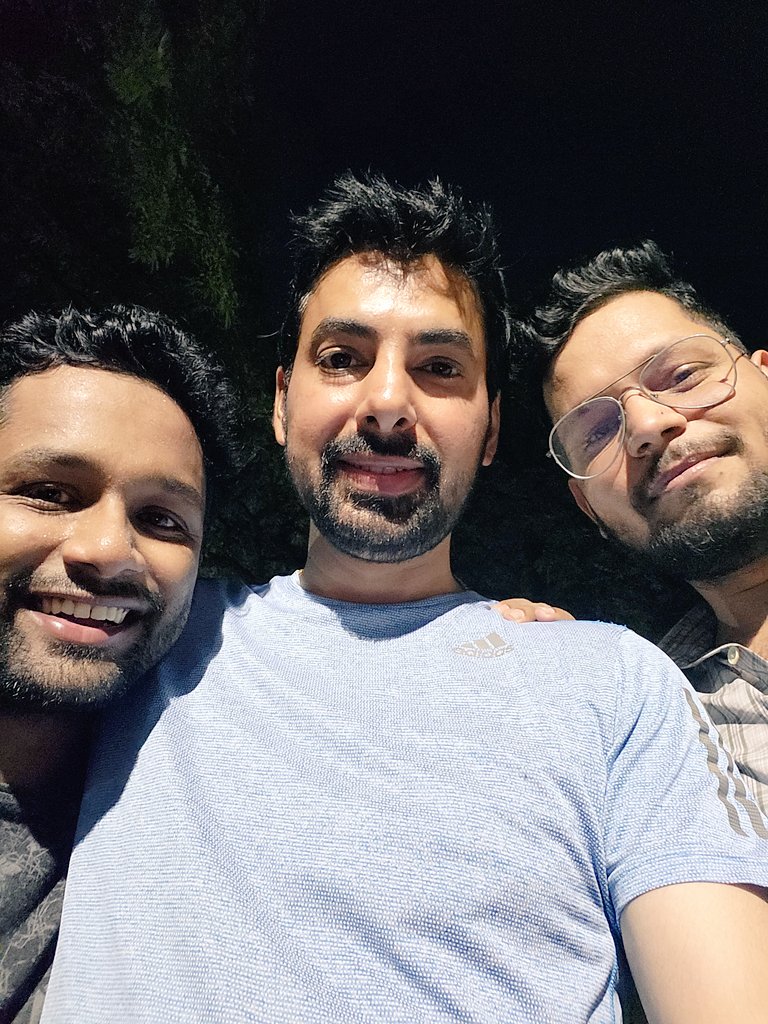 ImPuspendra14's tweet image. When we meet again after long time in Academy...!!  🥰

#Batchmates 
#Delighted_Moments