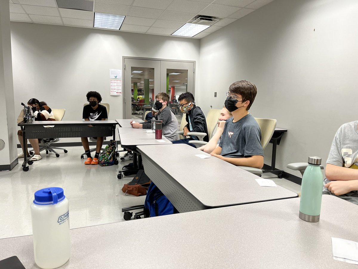 HSHS_AP_Parvaiz's tweet image. Today, my students heading towards Physics &amp;amp; Astronomy had the pleasure of meeting guest speakers Dr. Mensah and Dr. K @NKalantarians - VUU Physics professors. Thank you for the amazing opportunity. @vuupresident @CodeRVA1 #WeAreCodeRVA.