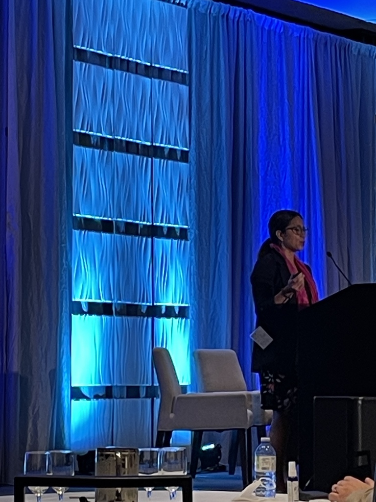 Final #eval2022 keynote from <a href="/AEAamp/">American Eval Assn</a> President <a href="/veroviews/">Veronica Olazabal (she, her, hers)</a> - first woman of colour in that position #c2022