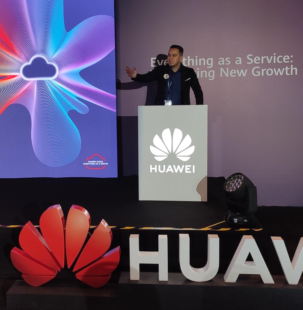 buen_data's tweet photo. #HuaweiCloud #COMPASS Cumbre de Internet en América Latina, Buen Data Moodle Partner presenta la alianza con @HuaweiCloud1 para maximizar el uso de Moodle LMS en la nube, sus beneficios, auto escalamiento y reducción de costos.

@buen_data @moodle https://t.co/iZkzI064jw
