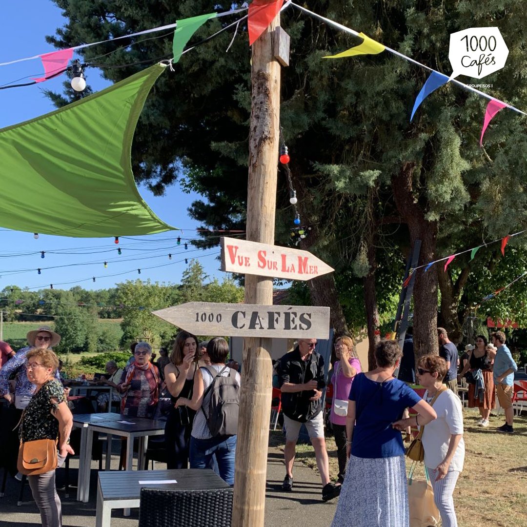 1000_cafes's tweet image. 1000 cafés accompagne les gérants dans leur gestion  mais aussi dans l&apos;animation des cafés🎷 : contact avec les artistes, proposition culturelle🎤, communication, gestion de projet...
Notre rôle est également d&apos;aider les cafés à contribuer à une vie locale dynamique &amp;amp; festive🎉