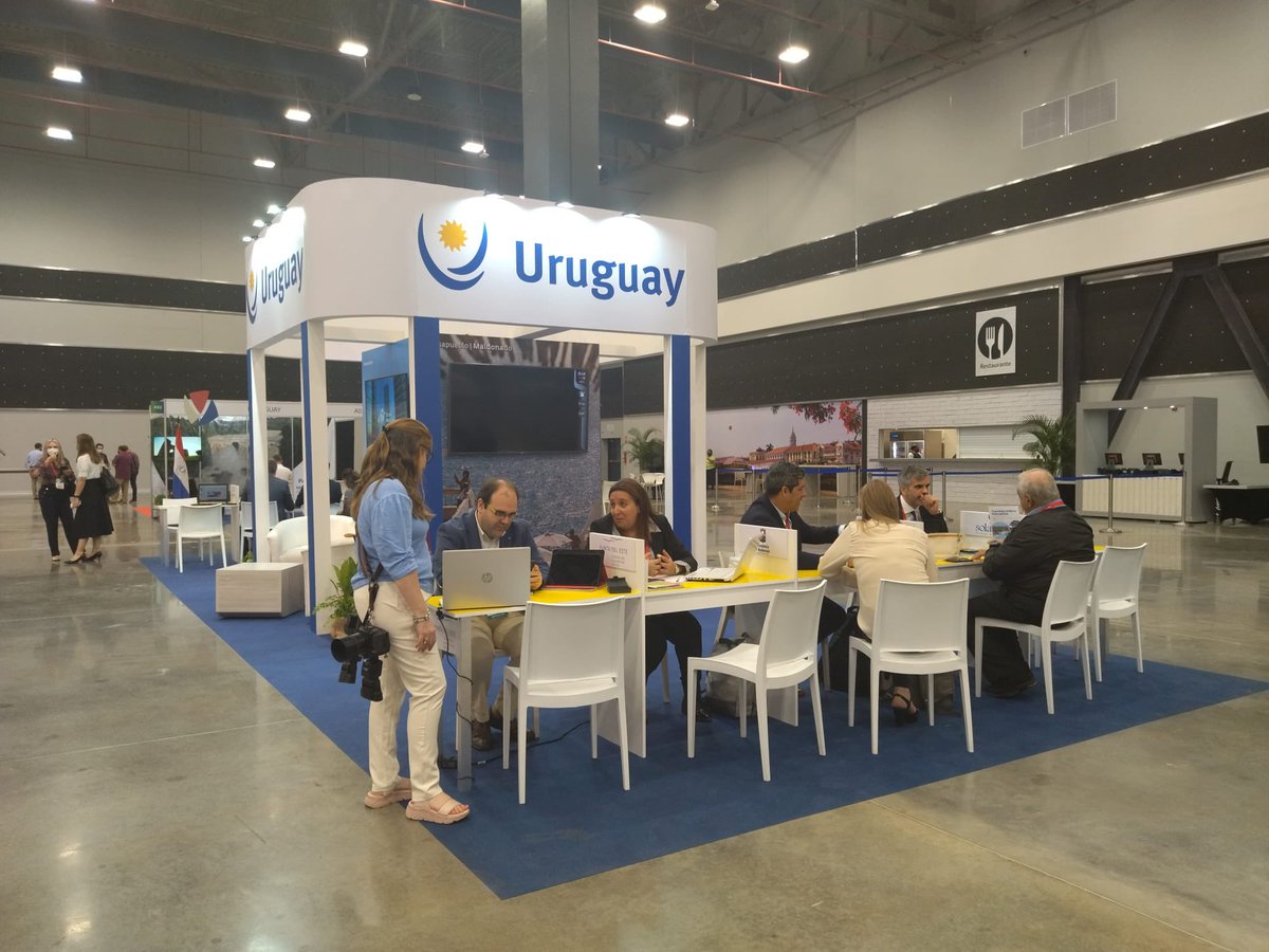 minturuy's tweet photo. Desde temprano comenzaron las reuniones en el stand de Uy en el Panama Convention Center @FIEXPOLATAM. La delegación está integrada por @montevideoIM @MaldonadoUY @ahruuruguay @GrupoElis_ @EnjoyPde #GrupoSolanas @RadissonMvd @PuntaDelEsteCEC #CongresosyReuniones https://t.co/xakdXRBiyR