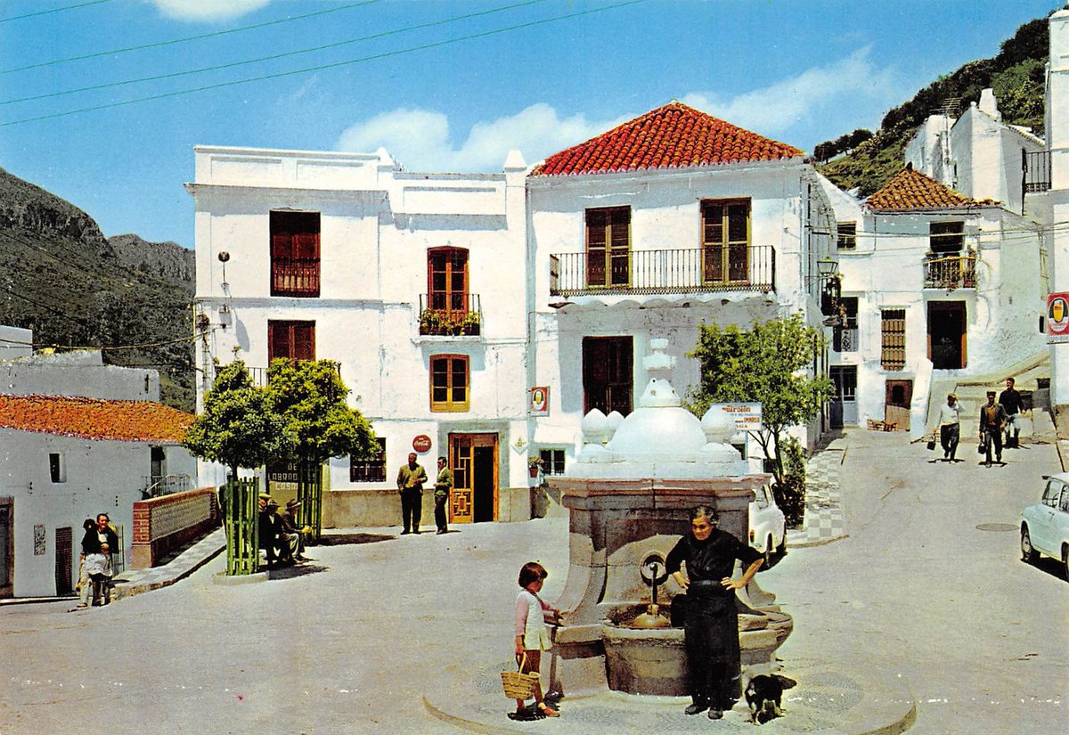 Malaga_AyerYHoy's tweet photo. #Málaga. ¿Reconocéis este pueblo? https://t.co/8d2CBi6oDr