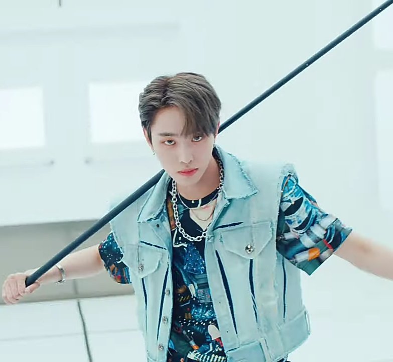 Imdannie_19's tweet photo. ESTE CB ES ESPECTACULAR, estoy viendo otra faceta de drippin y en verdad que me dejó muy sorprendida y orgullosa de lo que siempre hacen, es maravilloso, me encantó todo en verdad ❤️❤️❤️

#DRIPPIN #드리핀
#Villain_ZERO #ZERO https://t.co/6TmYz337UE