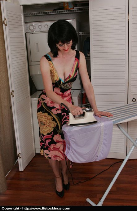 Just doing a few chores...Wanna help?  I think my #vintage #girdle and ffstockings could do with an adjustment<a href="/tag/vintage"class="tags"><span>#vintage</span></a><a href="/tag/girdle"class="tags"><span>#girdle</span></a>