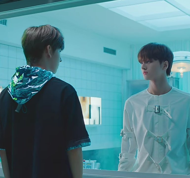Imdannie_19's tweet photo. ESTE CB ES ESPECTACULAR, estoy viendo otra faceta de drippin y en verdad que me dejó muy sorprendida y orgullosa de lo que siempre hacen, es maravilloso, me encantó todo en verdad ❤️❤️❤️

#DRIPPIN #드리핀
#Villain_ZERO #ZERO https://t.co/6TmYz337UE