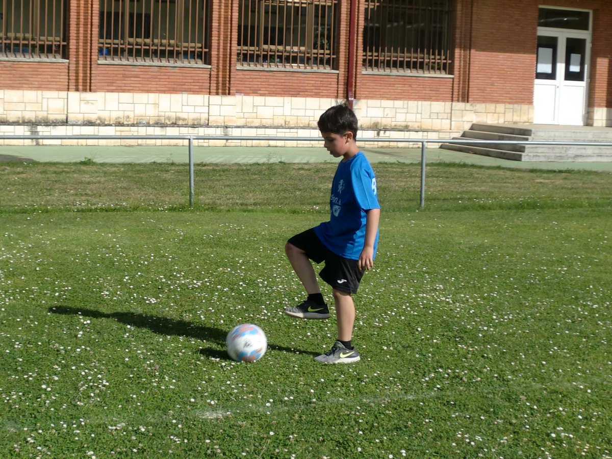 cdboscoleon's tweet photo. 𝑱𝒖𝒔𝒕 𝑯𝒂𝒑𝒑𝒚 😊

𝗦𝗲𝗮𝘀𝗼𝗻 𝟮𝟭/𝟮𝟮

#futbolbase #somosFutbol #gobosco #leonesp https://t.co/R1dwu7jhQI