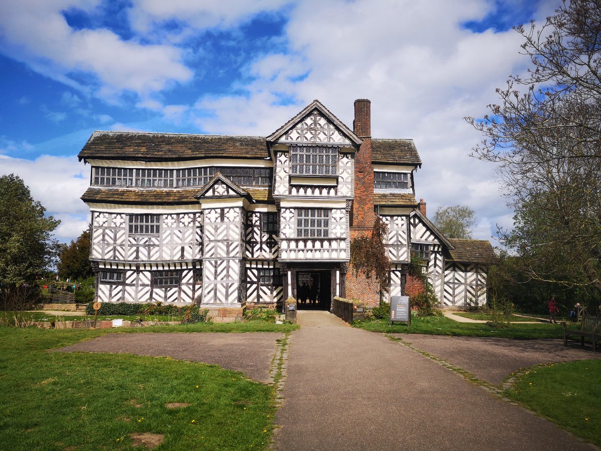 Amanda Mills tweet media