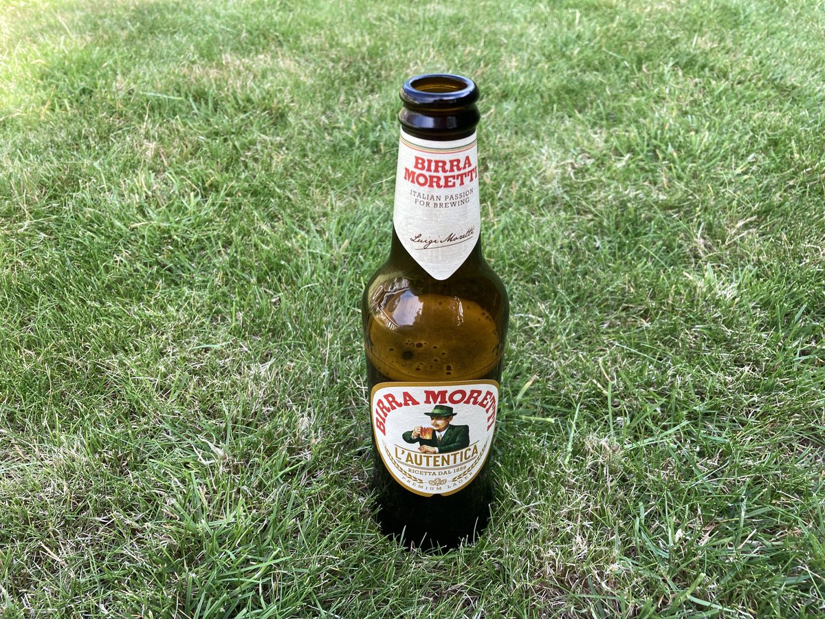 Clackers's tweet photo. Grass cut. Beer deserved. 👍🍻#cheerseveryone https://t.co/T0wF6XdSL3