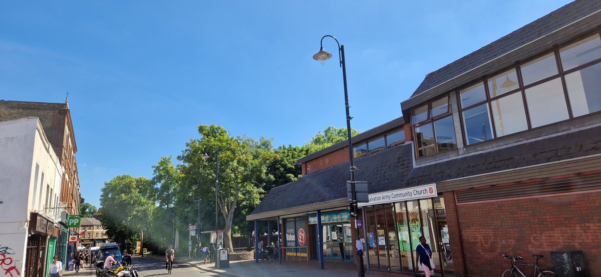 CPUNLabour's tweet photo. A beautiful afternoon in the #CPTriangle to support our fantastic local businesses @ShopSE19 https://t.co/RLD1k2Zcmo