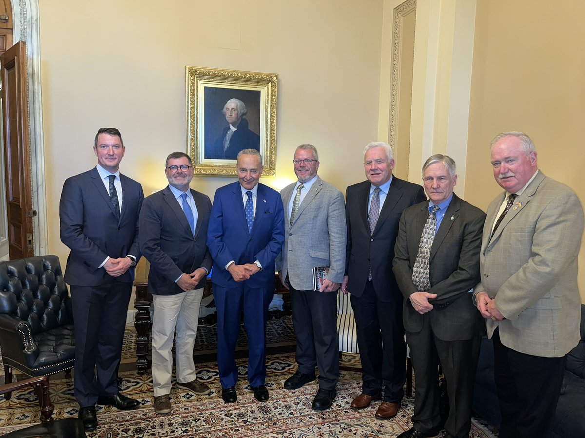 dannyoaoh's tweet photo. The AOH was pleased to organize a meeting with Senator Schumer and Mark Thompson CEO of Relatives for Justice today in the US Capital Building. Special guests Fergus O’Dowd TD and John Finucane MP joined us to demonstrate the opposition to the British Amnesty Bill. https://t.co/OjDcQlsnxR