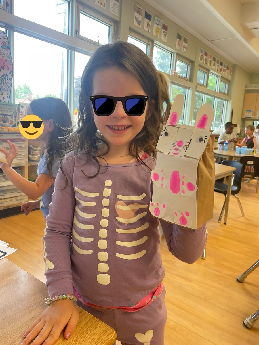 miss_eden_'s tweet photo. P is for puppets and PJs 🤗 Students used their imaginations while making hand puppets today! They were very excited to make whatever they wanted and can’t wait to play with them later today. @hfsnewhamburg https://t.co/74xScSdhiv