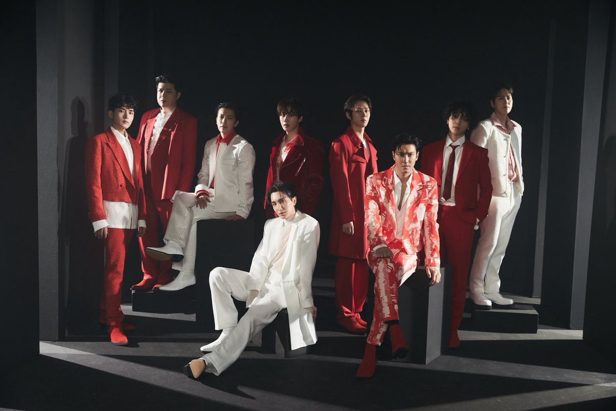 ALLRISESlLVER's tweet photo. WE ARE BACK! HERE WE ARE SUPER JUNIOR The 11th Album Vol.1 [The Road: Keep on Going] Image Teaser Has been released. We gave a red and white concept and we're ready to head to KWANGYA, But we still don't know what KWANGYA is, let's have fun until we wait for the next teaser. https://t.co/3TDb55aj9o