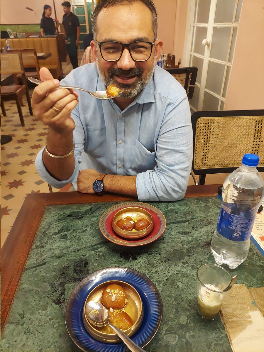 grewalaman's tweet photo. @AlexWEllis And someone returned for the gulab jamun :) https://t.co/GbdHAGZEOR