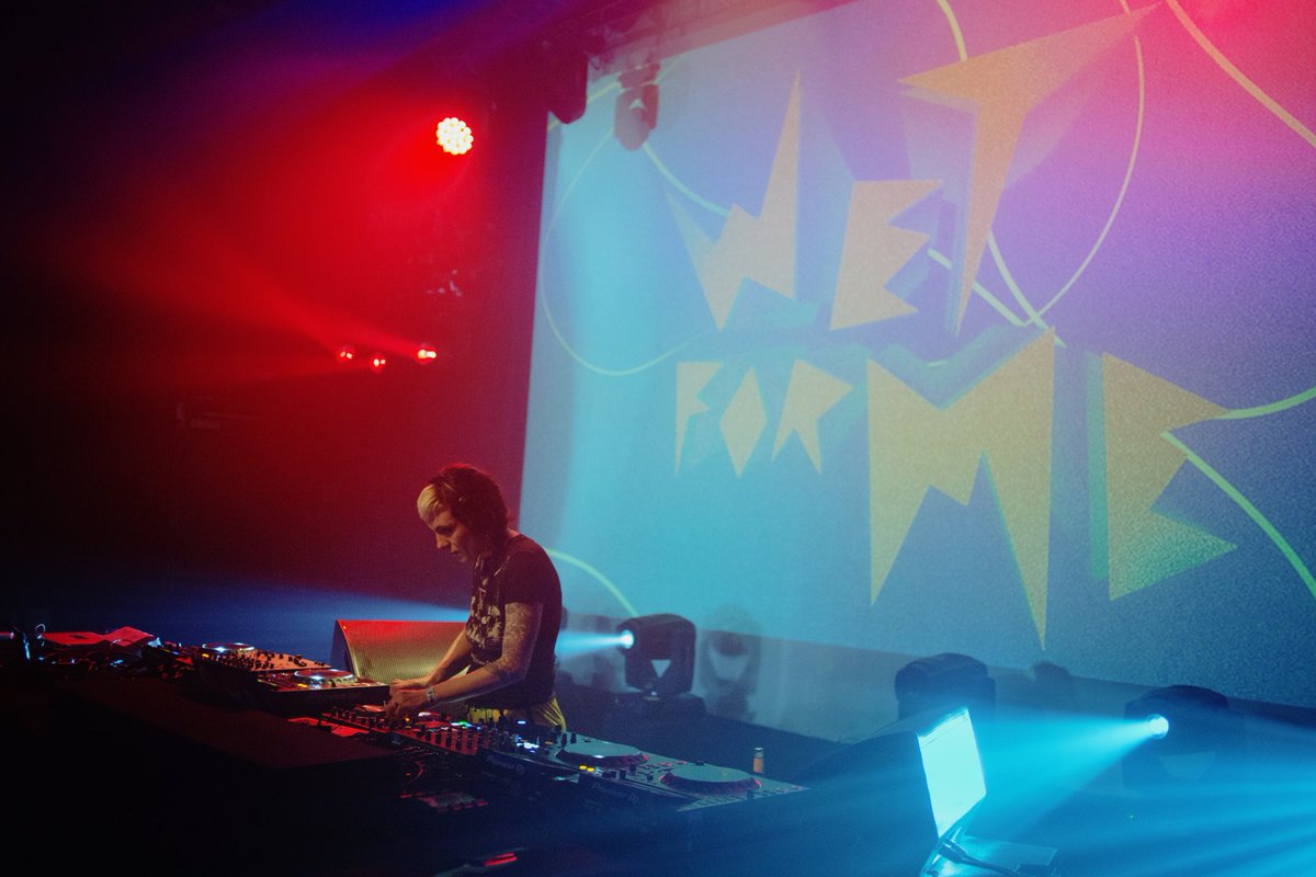 dif_prod's tweet photo. 10 days to wait until the next #WetForMe❤️‍🔥 
Here are some pics from the last one in April and it was hoooot!! Ready for the #PrideEdition on June 25th [SOLD OUT] and 26th? 

🎫 Tickets here: https://t.co/9cSOTkQ8JE
📸 Cha Gonzalez/BBX https://t.co/ingTgvhg7g