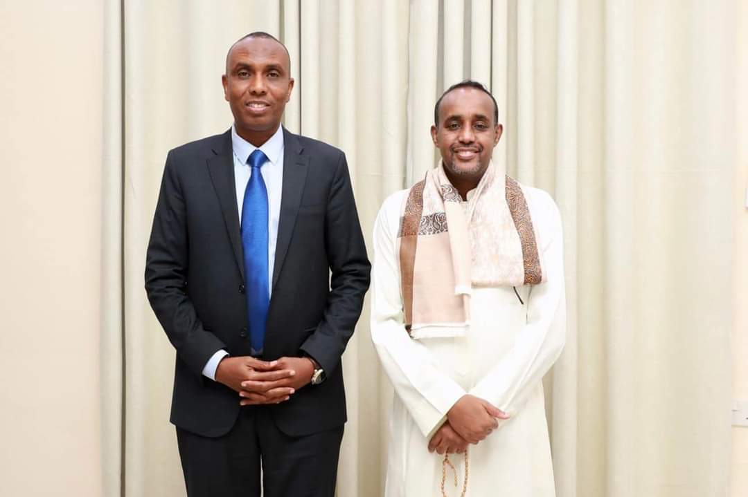 Yuucali143's tweet photo. HAMBALYO MUDANE RA'IISUL WASAARE HAMZE ABDI BARRE. SOO DHAWOOW
WAXAAN ALLE KAAGA BARYEEYNAA IN XILKAAN CULUS ILAAHAY KULA GARAB GALO✊

WAXAA XUSID MUDAN HALYEEY @MohamedHRoble IN KAALIN WEEYN UU DALKAAN KA QAATAY
MAHADSANID AYAAN KU LEENAHAY MUDANE https://t.co/YaKfphDAYT